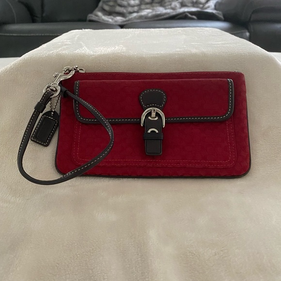 Coach Large Corner Zip Wristlet - Picture 4 of 4